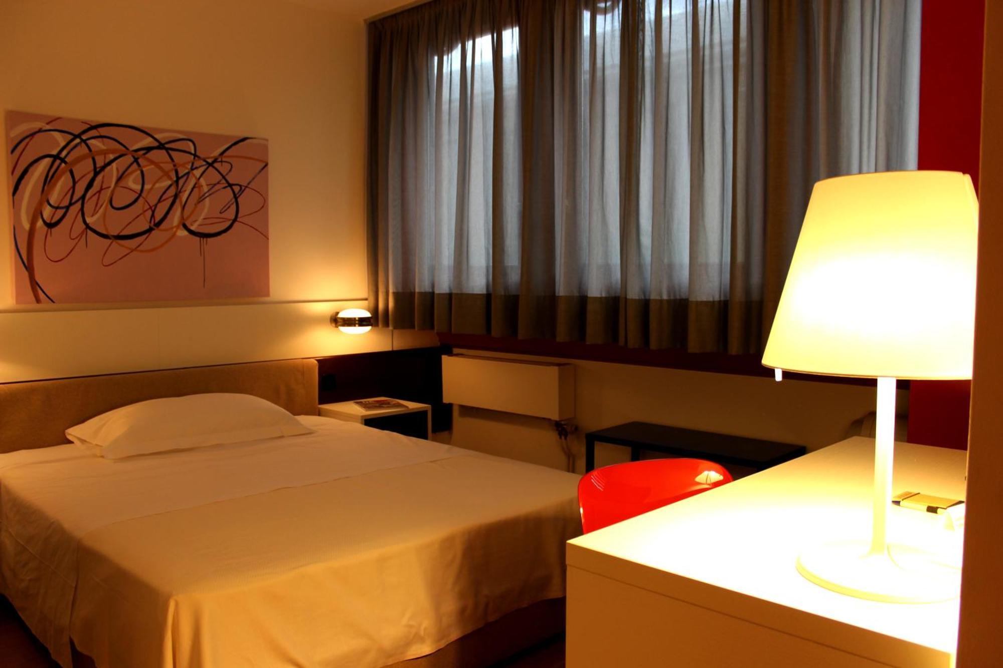 Hotel Garni Centro Chiasso Eksteriør bilde